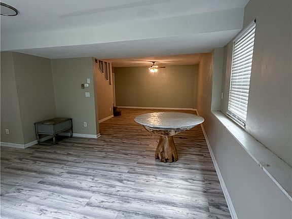 4th image of 83 Wellington Way
