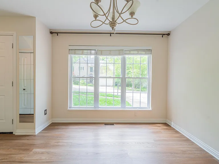 1115 E Azalea Ln — Photo 15