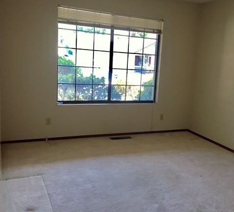3rd image of 9379 Jessica Dr