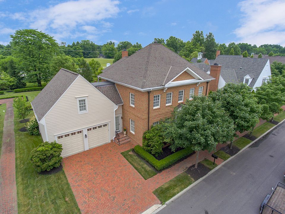 1st image of 3 Pickett Pl