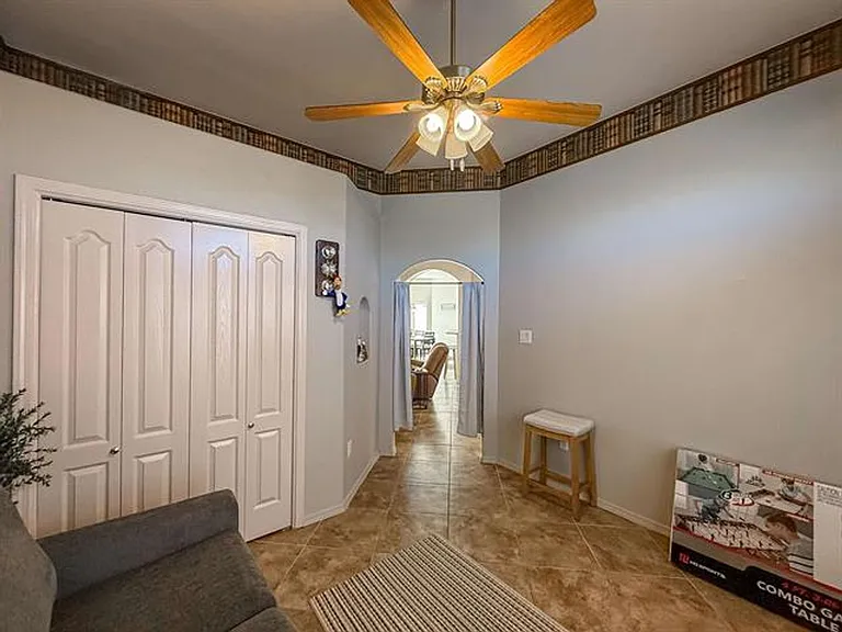 2409 Saguaro Loop — Photo 27