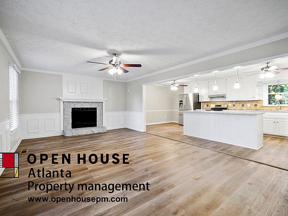 3rd image of 2641 Forest Glen Dr