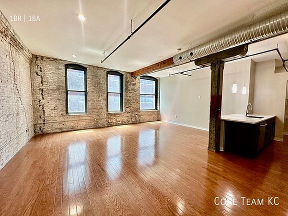 4th image of 1223 Union Ave #301