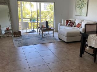 300 NE 14th Ave APT 505, Hallandale Beach, FL 33009