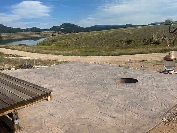 View from front to lake.