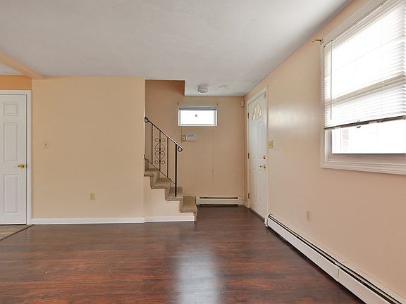 5th image of 33-35 Bicknell Ave