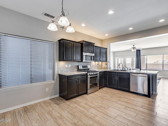 5th image of 29371 W MITCHELL Avenue