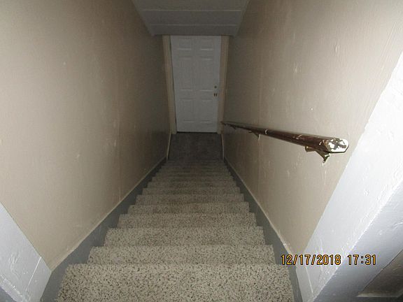 3rd image of 612 E Broadway Ave APT 3