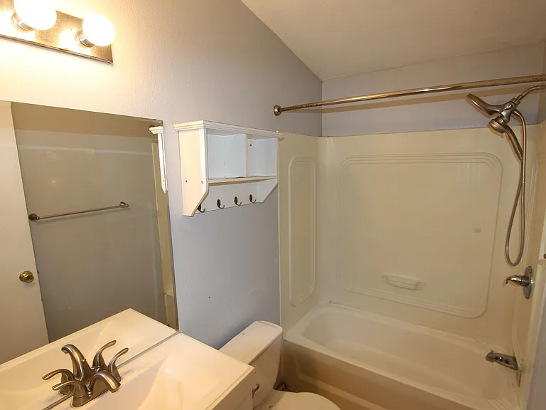 1743 W Mikey Dr — Photo 13