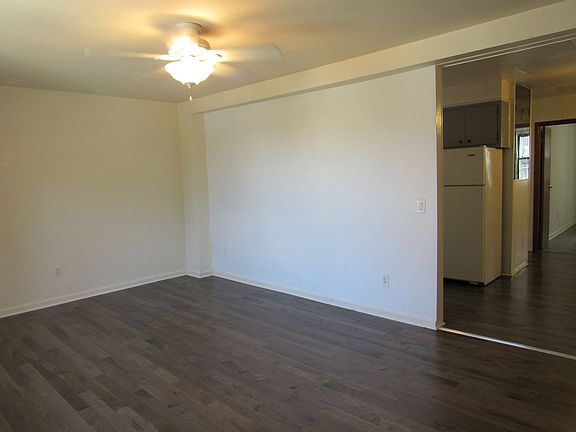 4th image of 2015 23rd St #1