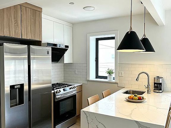 4th image of 168 Bay 49th St #2B