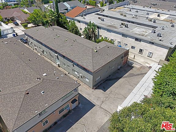 4th image of 12827 Kling St