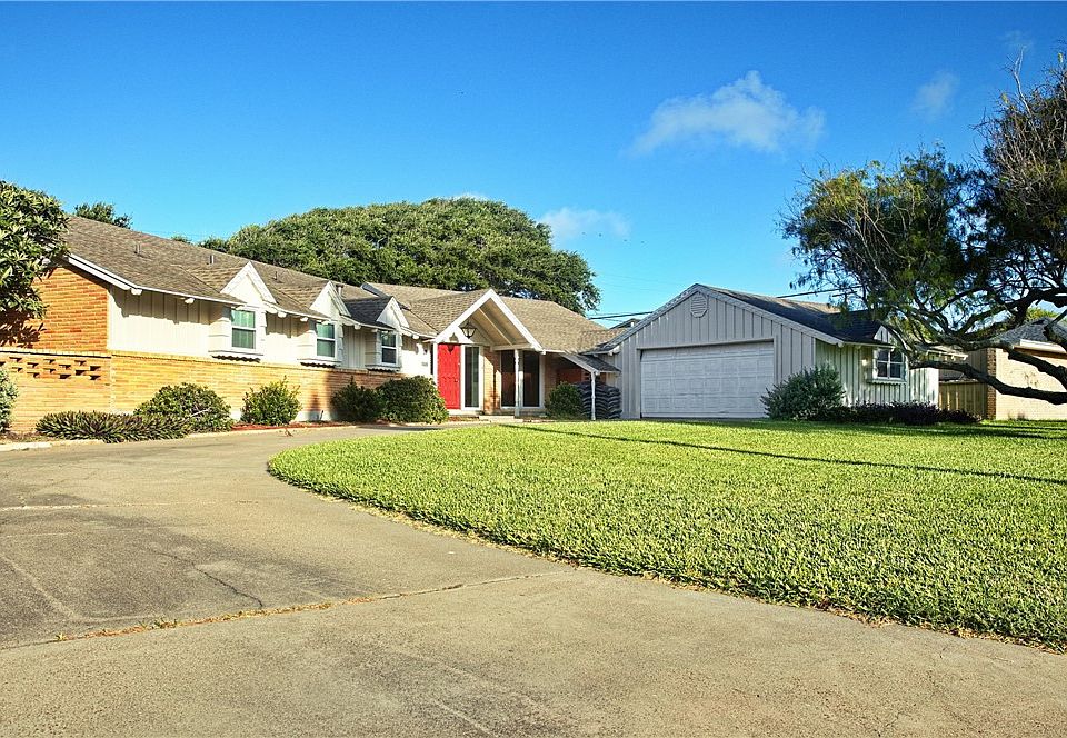 1st image of 113 E Janin Cir