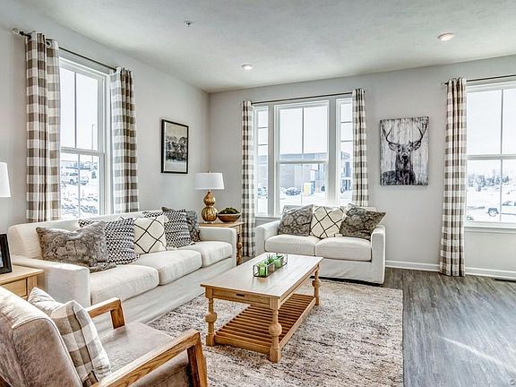 3rd image of 4014 Grove Point Dr #J-c
