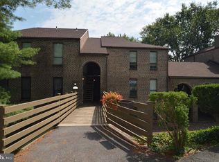 4 E Fairway Rd, Reading, PA 19607