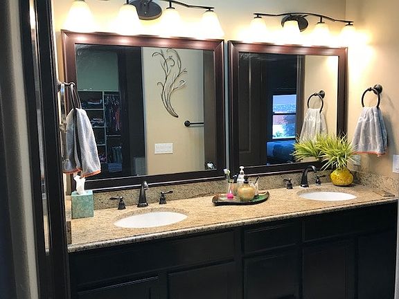 3rd image of 5616 Valley Oak Dr