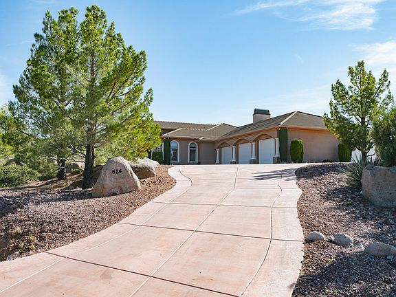 5th image of 684 N Juniper Way