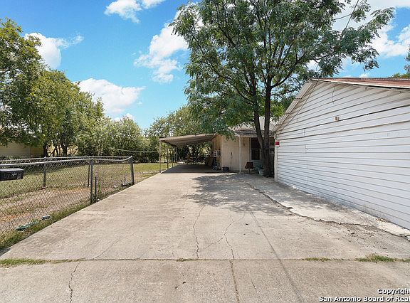 2nd image of 158 Carle Ave