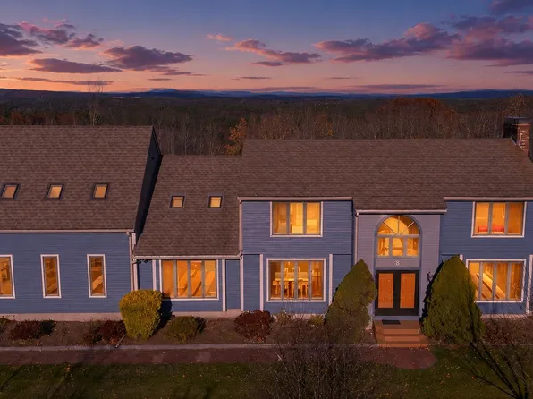 8 Longview Drive, Bow, NH 03304