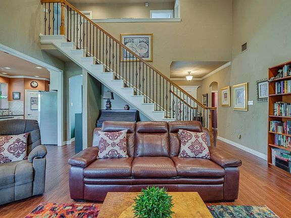 5th image of 5 Shady Oaks Ct
