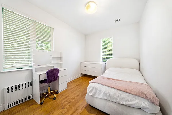 Bedroom, photo 6