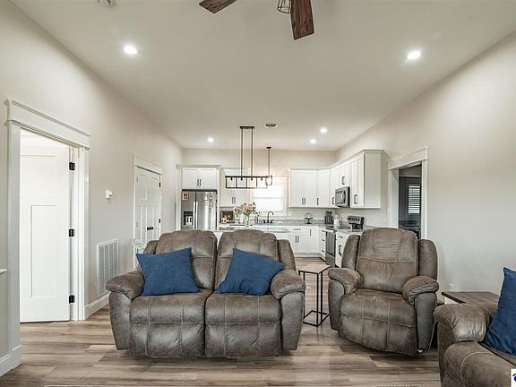 3rd image of 364 Buckles Rd