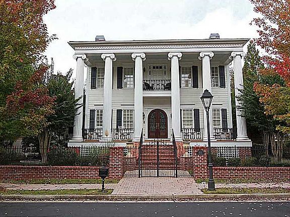 2nd image of 3859 Saint Elisabeth Sq