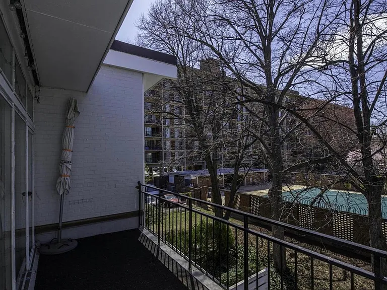 821 Delaware Ave SW #A — Photo 8