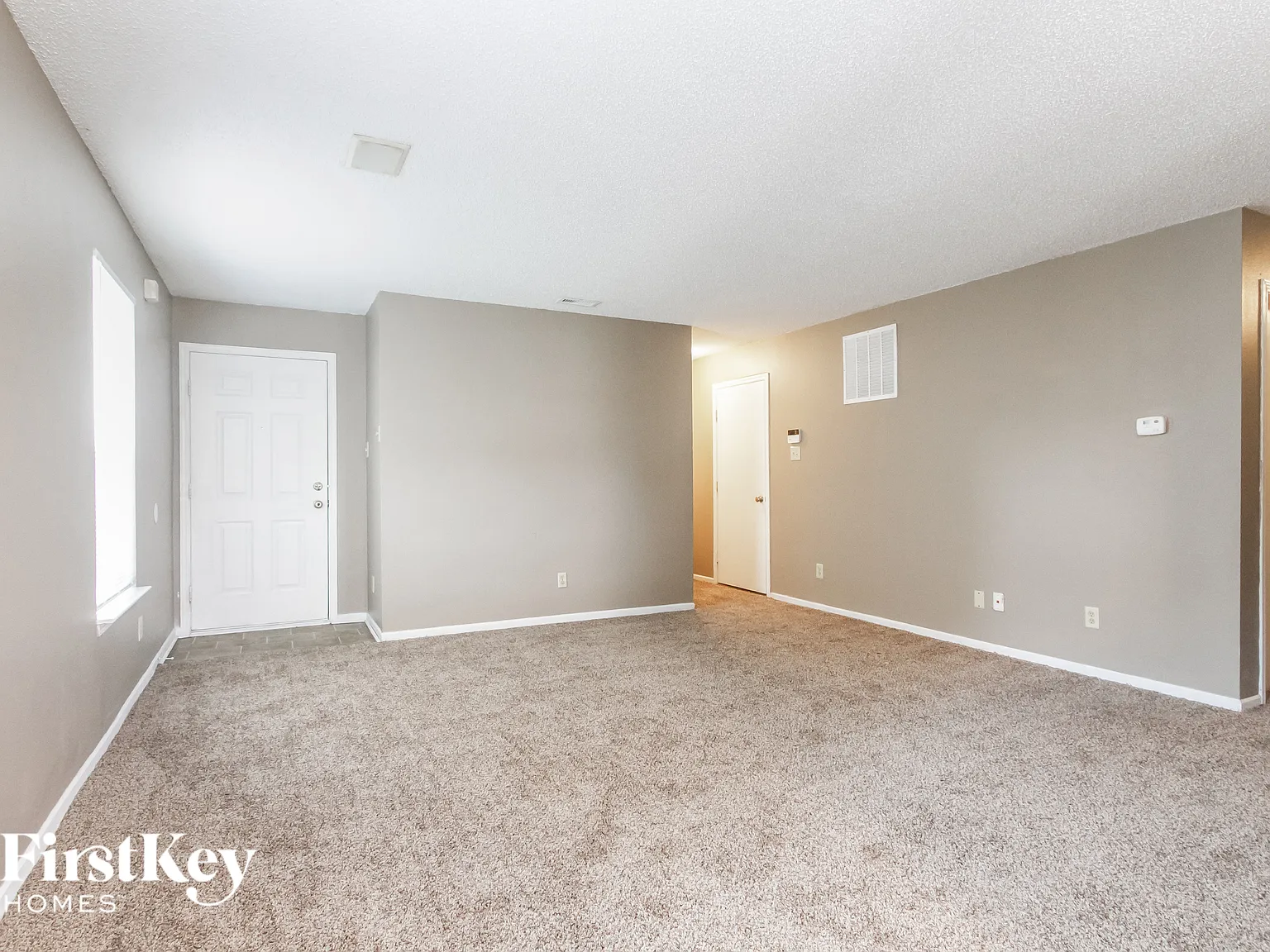 3 bed, 2.0 bath, 2225 sqft, $2,105 — Photo 4