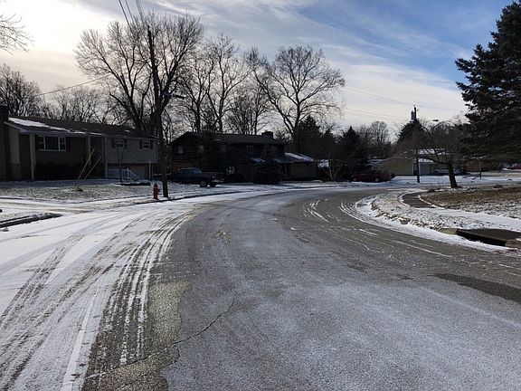 4th image of 3911 Harden Ave