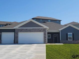 9208 S 65th St, Papillion, NE 68157