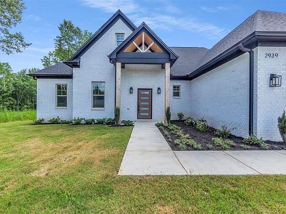 5th image of 2939 Brighton Clopton Rd