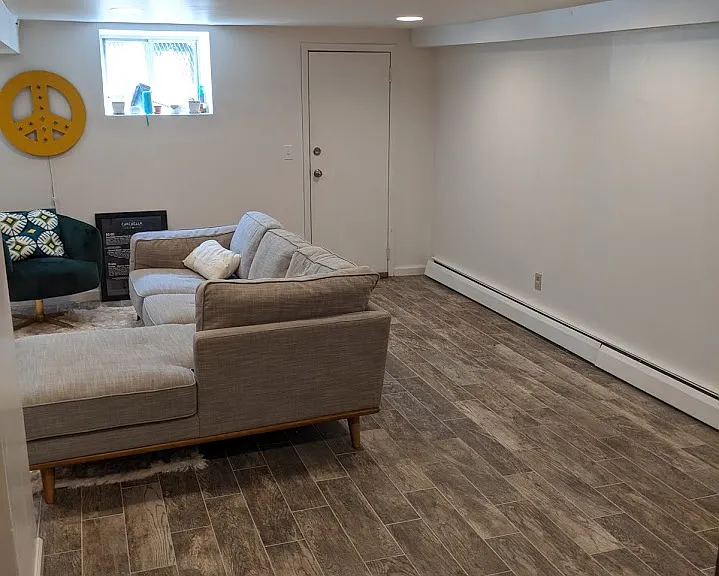 684 De Graw St #1 — Photo 9