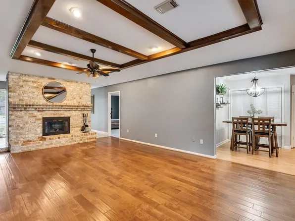 14310 Locke Ln, Houston, TX 77077