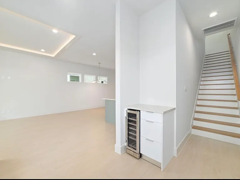 3007 Ventas Dr — Photo 7