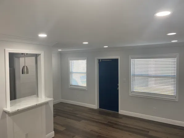 3100 36th St N APT 6, Saint Petersburg, FL 33713