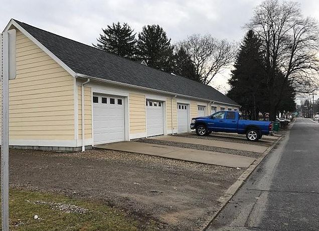 2nd image of 509 W Main St