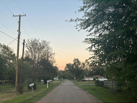 5th image of 601 Roberson Rd