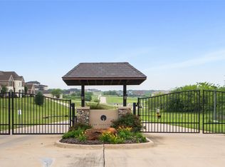 1207 Tulip Ct, Grand Prairie, TX 75104