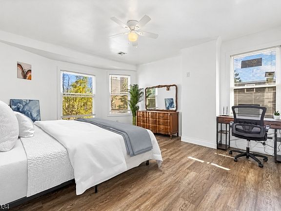 4th image of 34 Lehigh Ave #2