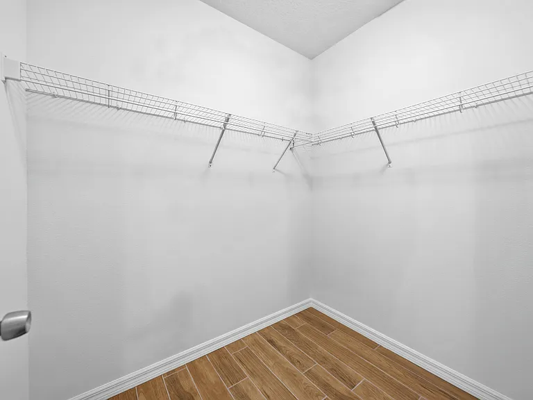 1072 Bridlewood Way — Photo 15