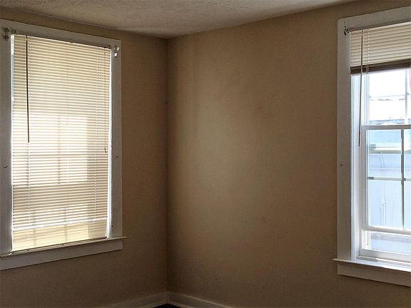 5th image of 132 Tennessee Ave