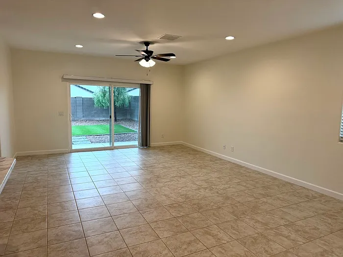 3 bed, 2.0 bath, 1616 sqft, $1,995 — Photo 2
