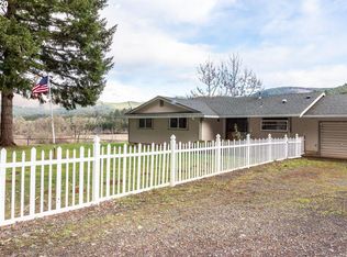 7630 Scotts Valley Rd, Yoncalla, OR 97499