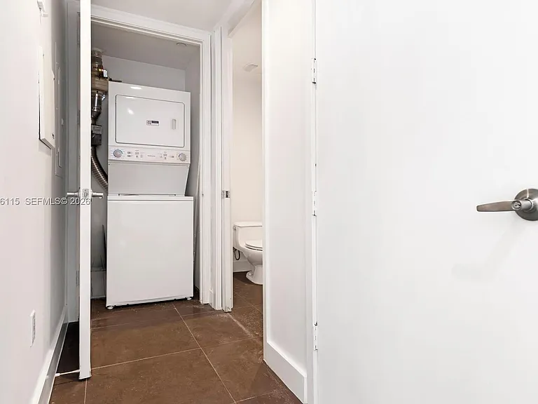 1040 Biscayne Blvd #4208 — Photo 11