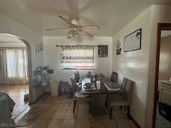 4th image of 2460 Belvoir Blvd