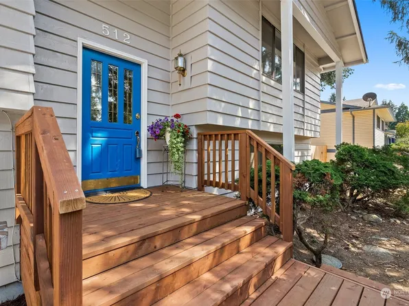 512 Thunderbird Street, Lacey, WA 98503