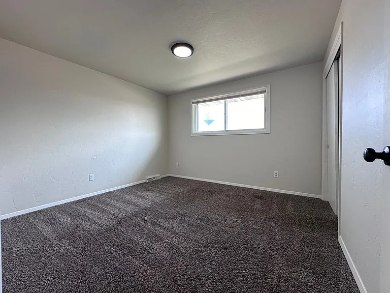 1186 Scheuring Rd — Photo 13