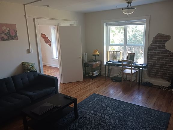 5th image of 1550 N Lafayette St APT 11