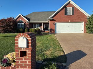 1412 W Chukar Holw, Haubstadt, IN 47639